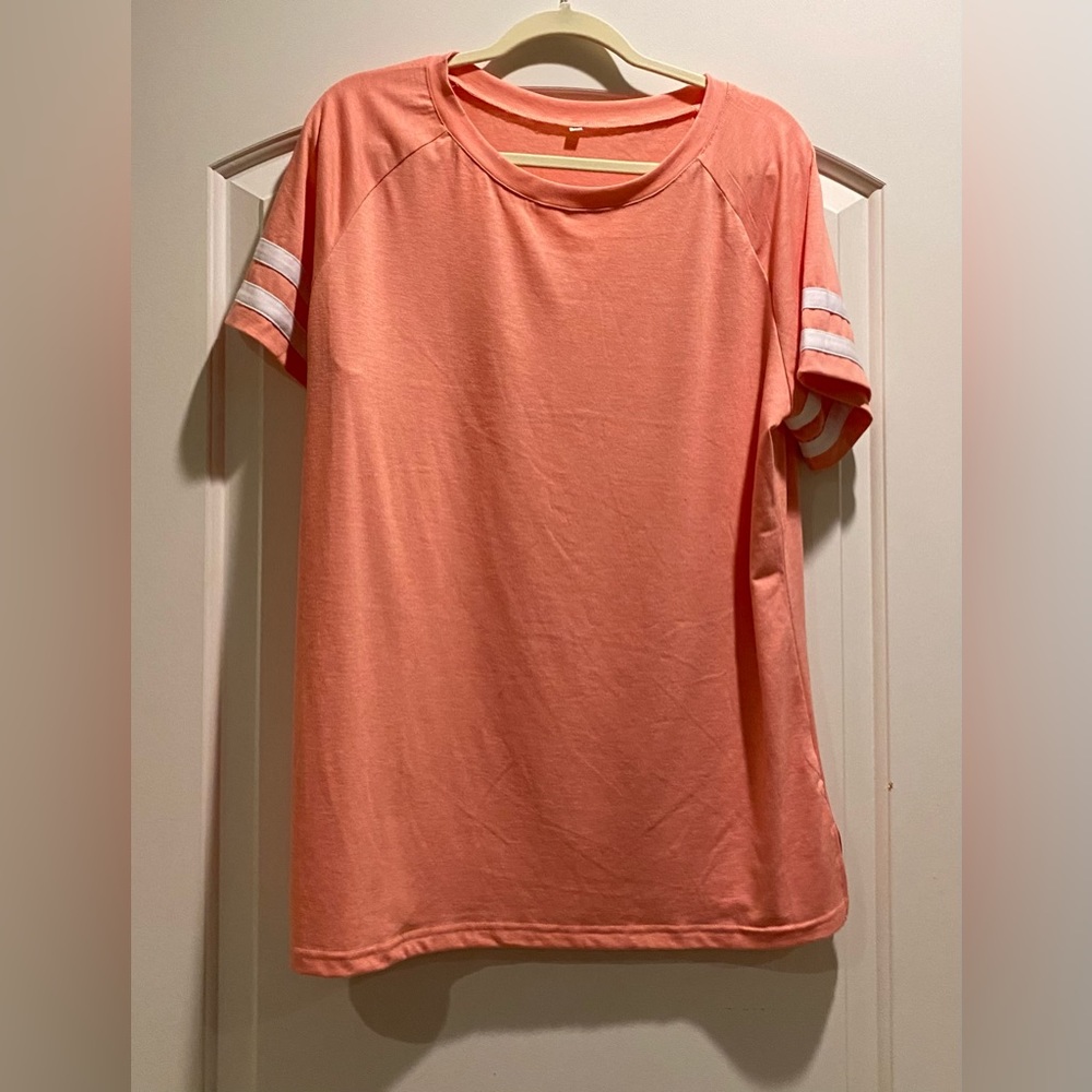 Women’s size XL short sleeve t-shirt NWOT
